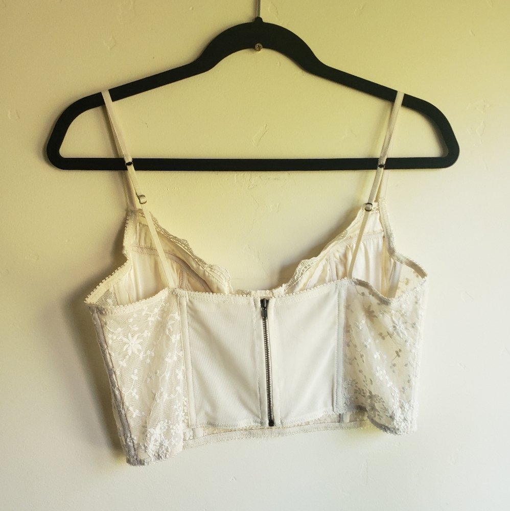 Spell White Lace Crop Top - Picture 3 of 11